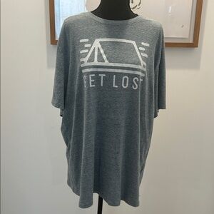 Threads 4 Thought Men’s “Get Lost” t-shirt in heathered blue. Size XXL 🚐🌲